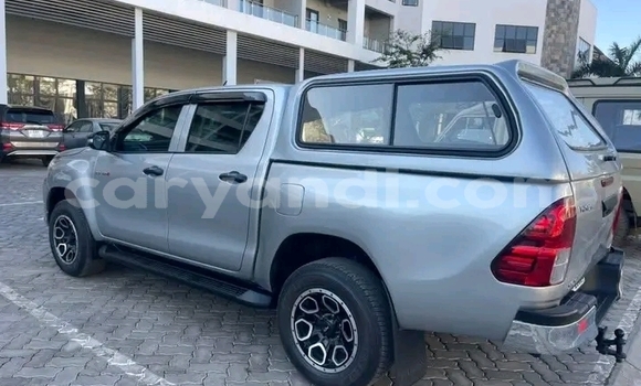 Tenga Tsaru Toyota Hilux Zvimwe Mota in Lusaka in Zambia Tenga Tsaru Toyota Hilux Zvimwe Mota in Lusaka in Zambia