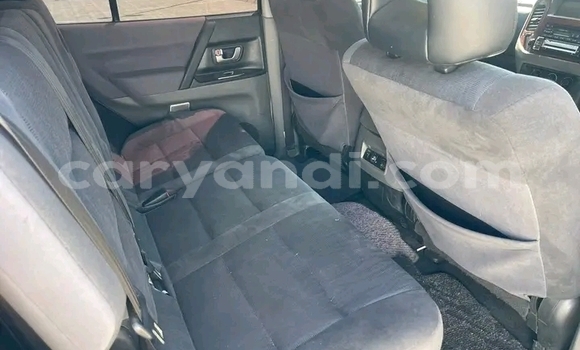 Acheter Occasion Voiture Mitsubishi Pajero Blanc à Lusaka, Zambie