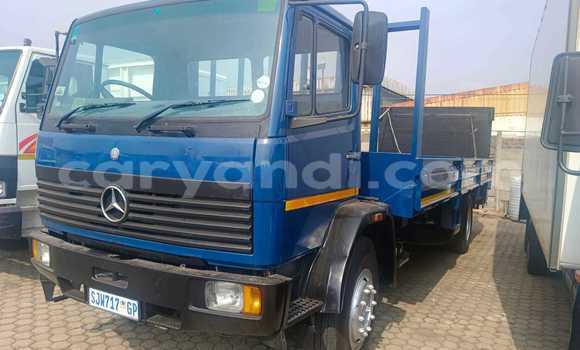 Buy Used Mercedes–Benz Truck Blue Truck in Lusaka in Zambia Buy Used Mercedes–Benz Truck Blue Truck in Lusaka in Zambia