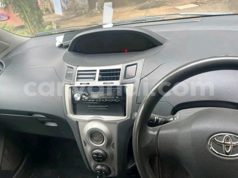 Big with watermark toyota vitz southern kalomo 30027