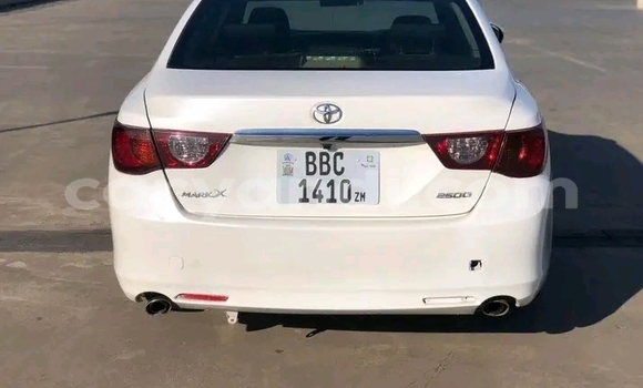 Acheter Occasion Voiture Toyota Mark X Blanc à Kalabo, Occidental
