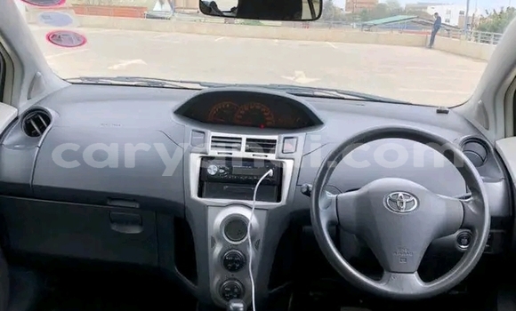 Nunua Ilio tumika Toyota Mark X Fedha Gari ndani ya Isoka nchini Kaskazini Nunua Ilio tumika Toyota Mark X Fedha Gari ndani ya Isoka nchini Kaskazini