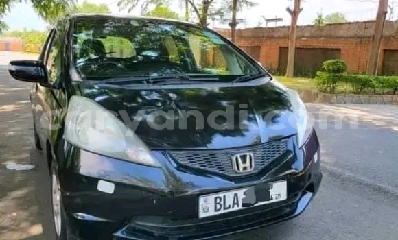 Nunua Ilio tumika Honda FIT Nyeusi Gari ndani ya Chililabombwe nchini Copperbelt Nunua Ilio tumika Honda FIT Nyeusi Gari ndani ya Chililabombwe nchini Copperbelt