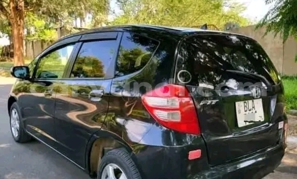 Nunua Ilio tumika Honda FIT Nyeusi Gari ndani ya Chililabombwe nchini Copperbelt Nunua Ilio tumika Honda FIT Nyeusi Gari ndani ya Chililabombwe nchini Copperbelt