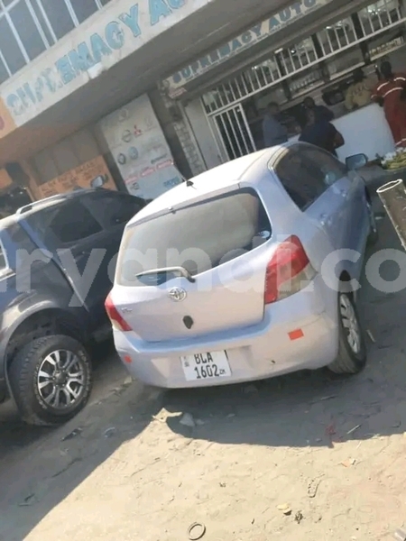 Big with watermark toyota vitz western kaoma 30035
