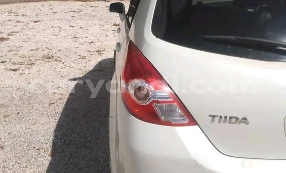 Nunua Ilio tumika Nissan Tiida Nyeupe Gari ndani ya Kalomo nchini Kusini Nunua Ilio tumika Nissan Tiida Nyeupe Gari ndani ya Kalomo nchini Kusini