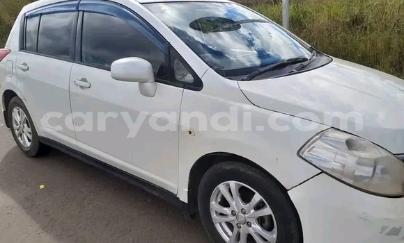Nunua Ilio tumika Nissan Tiida Nyeupe Gari ndani ya Kalomo nchini Kusini Nunua Ilio tumika Nissan Tiida Nyeupe Gari ndani ya Kalomo nchini Kusini
