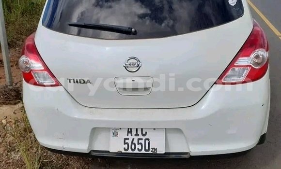 Nunua Ilio tumika Nissan Tiida Nyeupe Gari ndani ya Kalomo nchini Kusini Nunua Ilio tumika Nissan Tiida Nyeupe Gari ndani ya Kalomo nchini Kusini