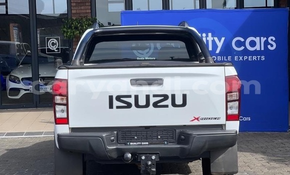 Nunua Ilio tumika Isuzu D–MAX Nyeupe Gari ndani ya Chingola nchini Zambia Nunua Ilio tumika Isuzu D–MAX Nyeupe Gari ndani ya Chingola nchini Zambia