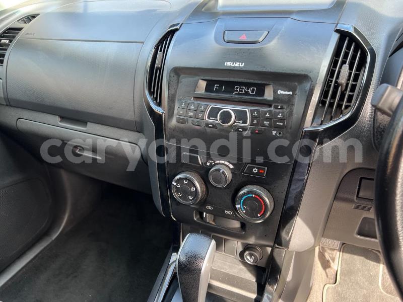 Big with watermark isuzu d max zambia chingola 30044