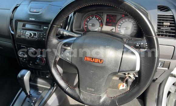 Nunua Ilio tumika Isuzu D–MAX Nyeupe Gari ndani ya Chingola nchini Zambia Nunua Ilio tumika Isuzu D–MAX Nyeupe Gari ndani ya Chingola nchini Zambia