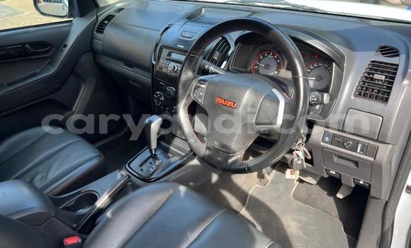 Nunua Ilio tumika Isuzu D–MAX Nyeupe Gari ndani ya Chingola nchini Zambia Nunua Ilio tumika Isuzu D–MAX Nyeupe Gari ndani ya Chingola nchini Zambia