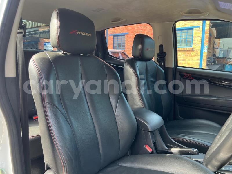 Big with watermark isuzu d max zambia chingola 30044