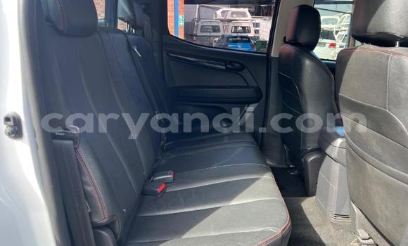 Nunua Ilio tumika Isuzu D–MAX Nyeupe Gari ndani ya Chingola nchini Zambia Nunua Ilio tumika Isuzu D–MAX Nyeupe Gari ndani ya Chingola nchini Zambia