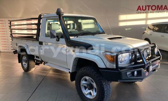 Acheter Occasion Voiture Toyota Land Cruiser Blanc à Lusaka, Zambie