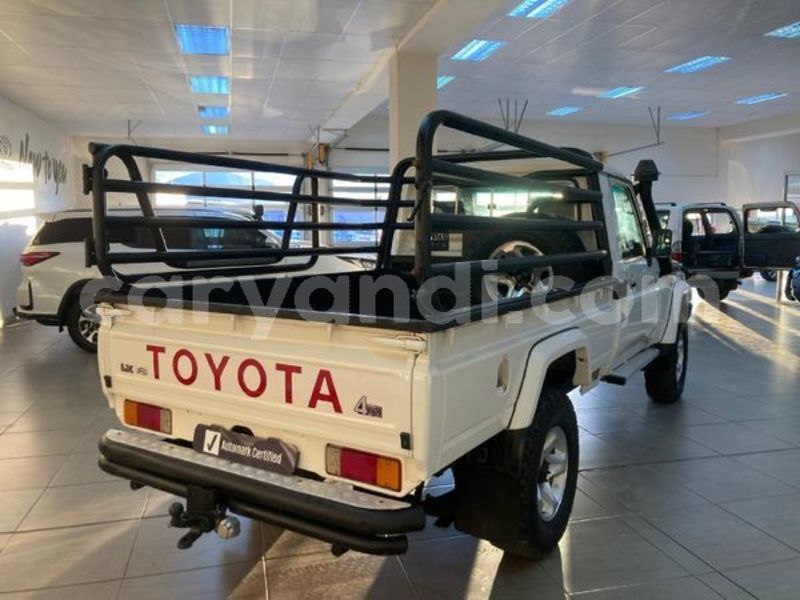 Big with watermark toyota land cruiser zambia lusaka 30048