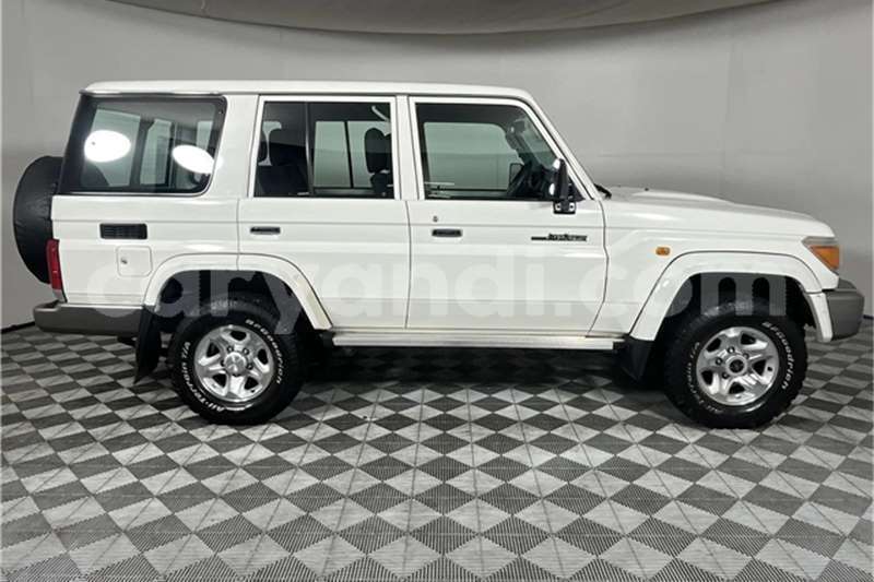 Big with watermark toyota land cruiser zambia lusaka 30049
