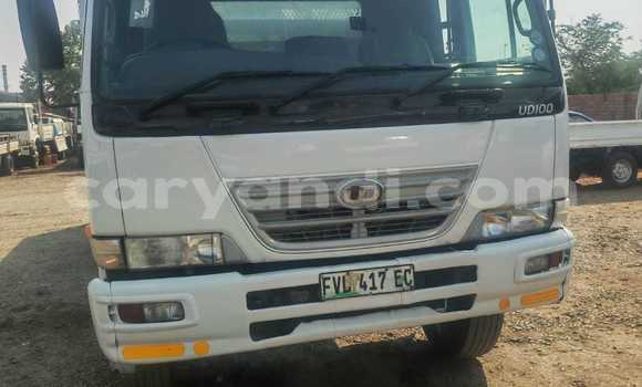 Acheter Occasion Utilitaire Nissan UD Blanc à Lusaka, Zambie Acheter Occasion Utilitaire Nissan UD Blanc à Lusaka, Zambie