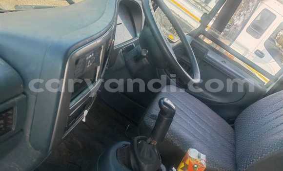 Acheter Occasion Utilitaire Nissan UD Blanc à Lusaka, Zambie Acheter Occasion Utilitaire Nissan UD Blanc à Lusaka, Zambie