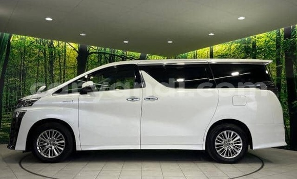 Tenga Tsaru Toyota Vellfire Chena Mota in Lusaka in Zambia Tenga Tsaru Toyota Vellfire Chena Mota in Lusaka in Zambia