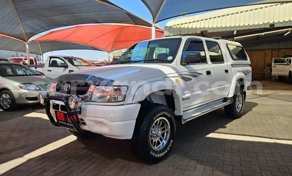 Nunua Ilio tumika Toyota Hilux Nyeupe Gari ndani ya Lusaka nchini Zambia Nunua Ilio tumika Toyota Hilux Nyeupe Gari ndani ya Lusaka nchini Zambia
