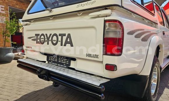 Nunua Ilio tumika Toyota Hilux Nyeupe Gari ndani ya Lusaka nchini Zambia Nunua Ilio tumika Toyota Hilux Nyeupe Gari ndani ya Lusaka nchini Zambia