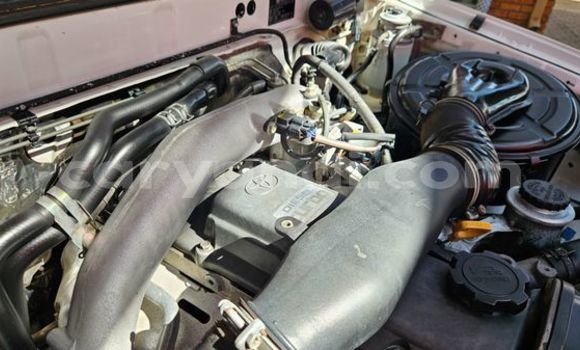 Nunua Ilio tumika Toyota Hilux Nyeupe Gari ndani ya Lusaka nchini Zambia Nunua Ilio tumika Toyota Hilux Nyeupe Gari ndani ya Lusaka nchini Zambia