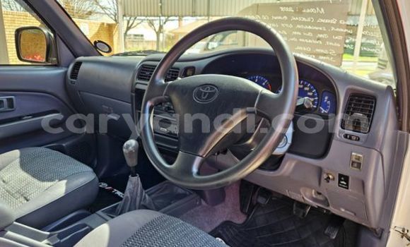 Nunua Ilio tumika Toyota Hilux Nyeupe Gari ndani ya Lusaka nchini Zambia Nunua Ilio tumika Toyota Hilux Nyeupe Gari ndani ya Lusaka nchini Zambia