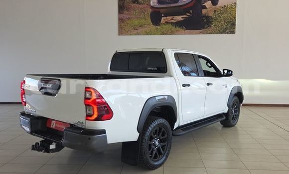 Tenga Tsaru Toyota Hilux Chena Mota in Lusaka in Zambia Tenga Tsaru Toyota Hilux Chena Mota in Lusaka in Zambia