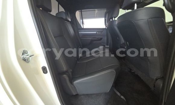 Tenga Tsaru Toyota Hilux Chena Mota in Lusaka in Zambia Tenga Tsaru Toyota Hilux Chena Mota in Lusaka in Zambia