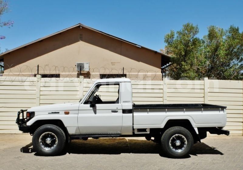 Big with watermark toyota land cruiser zambia lusaka 30067