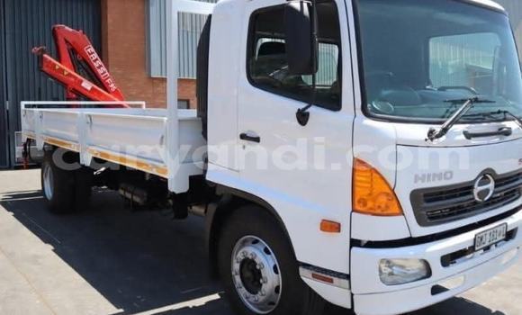 Buy Used Hino Ranger White Truck in Kabwe in Zambia