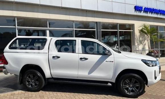 Tenga Tsaru Toyota Hilux Chena Mota in Kabwe in Zambia Tenga Tsaru Toyota Hilux Chena Mota in Kabwe in Zambia