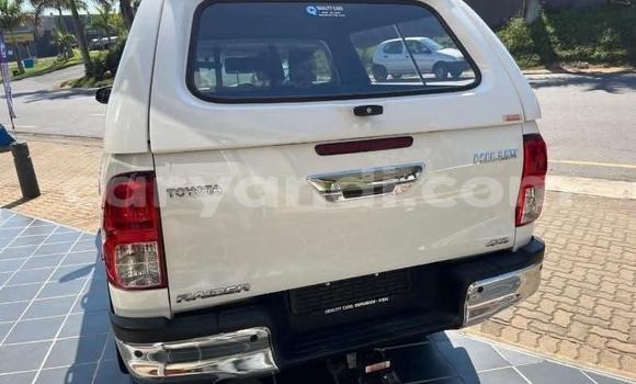 Tenga Tsaru Toyota Hilux Chena Mota in Kabwe in Zambia Tenga Tsaru Toyota Hilux Chena Mota in Kabwe in Zambia