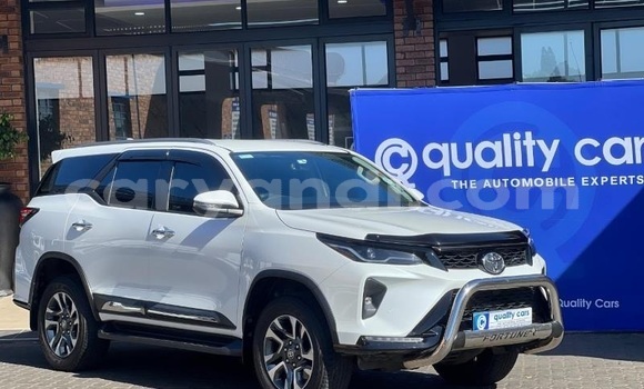 Nunua Ilio tumika Toyota Fortuner Nyeupe Gari ndani ya Kabwe nchini Zambia Nunua Ilio tumika Toyota Fortuner Nyeupe Gari ndani ya Kabwe nchini Zambia