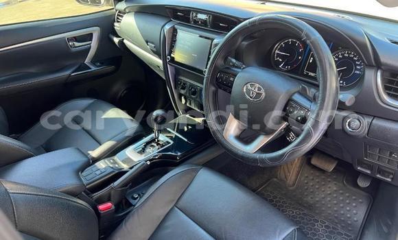 Nunua Ilio tumika Toyota Fortuner Nyeupe Gari ndani ya Kabwe nchini Zambia Nunua Ilio tumika Toyota Fortuner Nyeupe Gari ndani ya Kabwe nchini Zambia