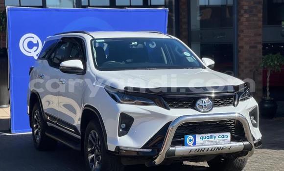 Nunua Ilio tumika Toyota Fortuner Nyeupe Gari ndani ya Kabwe nchini Zambia Nunua Ilio tumika Toyota Fortuner Nyeupe Gari ndani ya Kabwe nchini Zambia