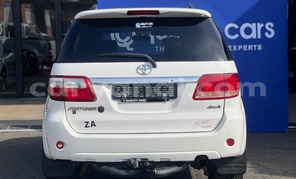 Nunua Ilio tumika Toyota Fortuner Nyeupe Gari ndani ya Kabwe nchini Zambia Nunua Ilio tumika Toyota Fortuner Nyeupe Gari ndani ya Kabwe nchini Zambia