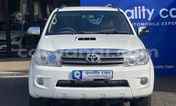 Nunua Ilio tumika Toyota Fortuner Nyeupe Gari ndani ya Kabwe nchini Zambia Nunua Ilio tumika Toyota Fortuner Nyeupe Gari ndani ya Kabwe nchini Zambia