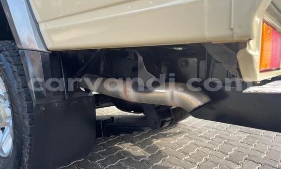 Nunua Ilio tumika Toyota Land Cruiser Beige Gari ndani ya Kabwe nchini Zambia Nunua Ilio tumika Toyota Land Cruiser Beige Gari ndani ya Kabwe nchini Zambia