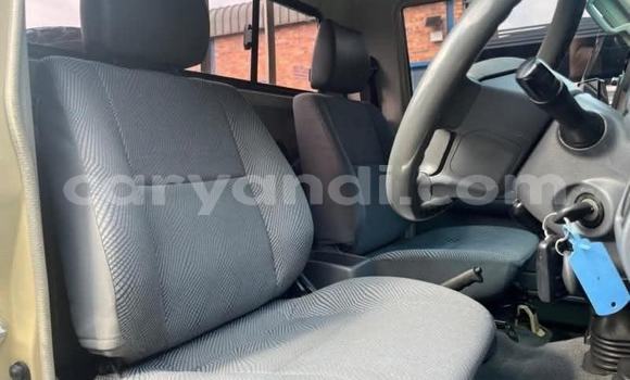 Nunua Ilio tumika Toyota Land Cruiser Beige Gari ndani ya Kabwe nchini Zambia Nunua Ilio tumika Toyota Land Cruiser Beige Gari ndani ya Kabwe nchini Zambia