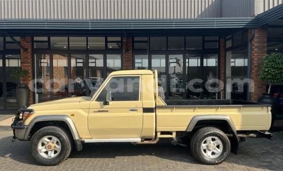 Nunua Ilio tumika Toyota Land Cruiser Beige Gari ndani ya Kabwe nchini Zambia Nunua Ilio tumika Toyota Land Cruiser Beige Gari ndani ya Kabwe nchini Zambia