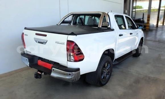 Buy Used Toyota Hilux White Car in Kabwe in Zambia Buy Used Toyota Hilux White Car in Kabwe in Zambia