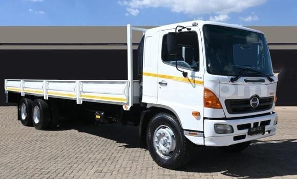 Nunua Ilio tumika Hino Ranger Nyeupe Lori ndani ya Kabwe nchini Zambia