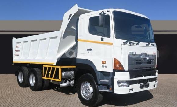 Buy Used Hino Ranger White Truck in Kabwe in Zambia