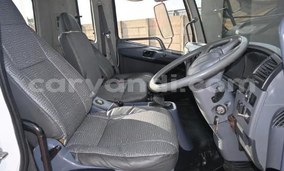 Acheter Occasion Utilitaire Mitsubishi Fuso Blanc à Kabwe, Zambie Acheter Occasion Utilitaire Mitsubishi Fuso Blanc à Kabwe, Zambie