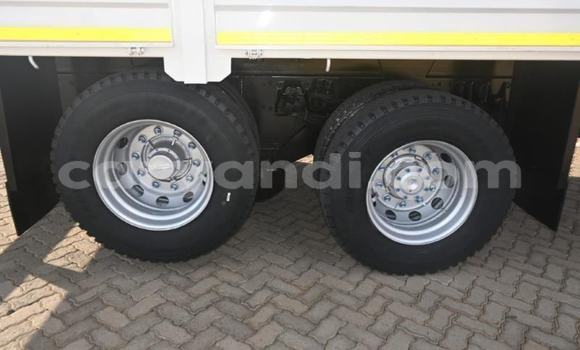 Acheter Occasion Utilitaire Mitsubishi Fuso Blanc à Kabwe, Zambie Acheter Occasion Utilitaire Mitsubishi Fuso Blanc à Kabwe, Zambie