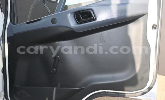 Acheter Occasion Utilitaire Mitsubishi Fuso Blanc à Kabwe, Zambie Acheter Occasion Utilitaire Mitsubishi Fuso Blanc à Kabwe, Zambie