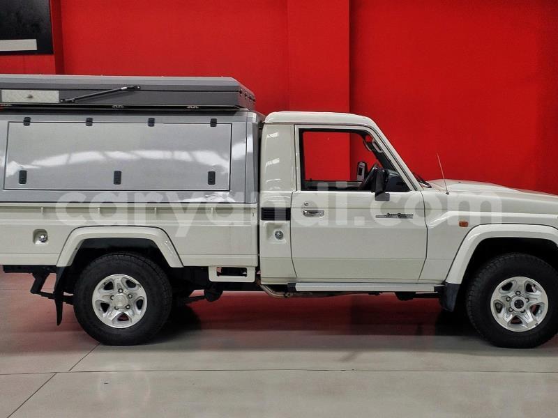 Big with watermark toyota land cruiser zambia lusaka 30100