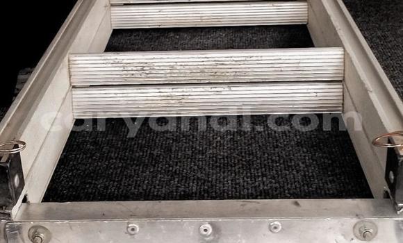 Acheter Occasion Voiture Toyota Land Cruiser Blanc à Lusaka, Zambie Acheter Occasion Voiture Toyota Land Cruiser Blanc à Lusaka, Zambie